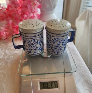 VINTAGE SALT AND PEPPER SHAKERS